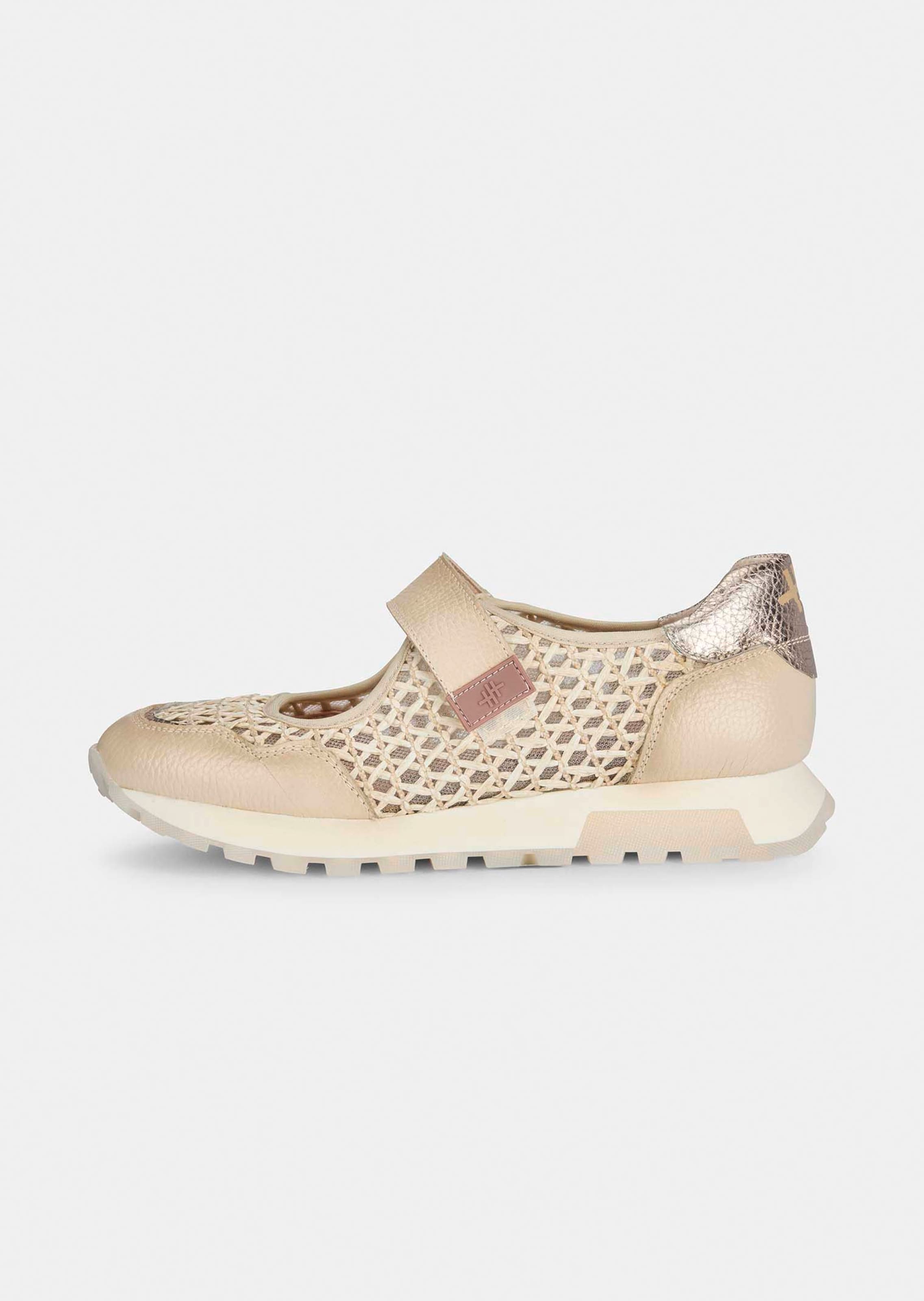 Perforierte Ballerinas mit Klettverschluss