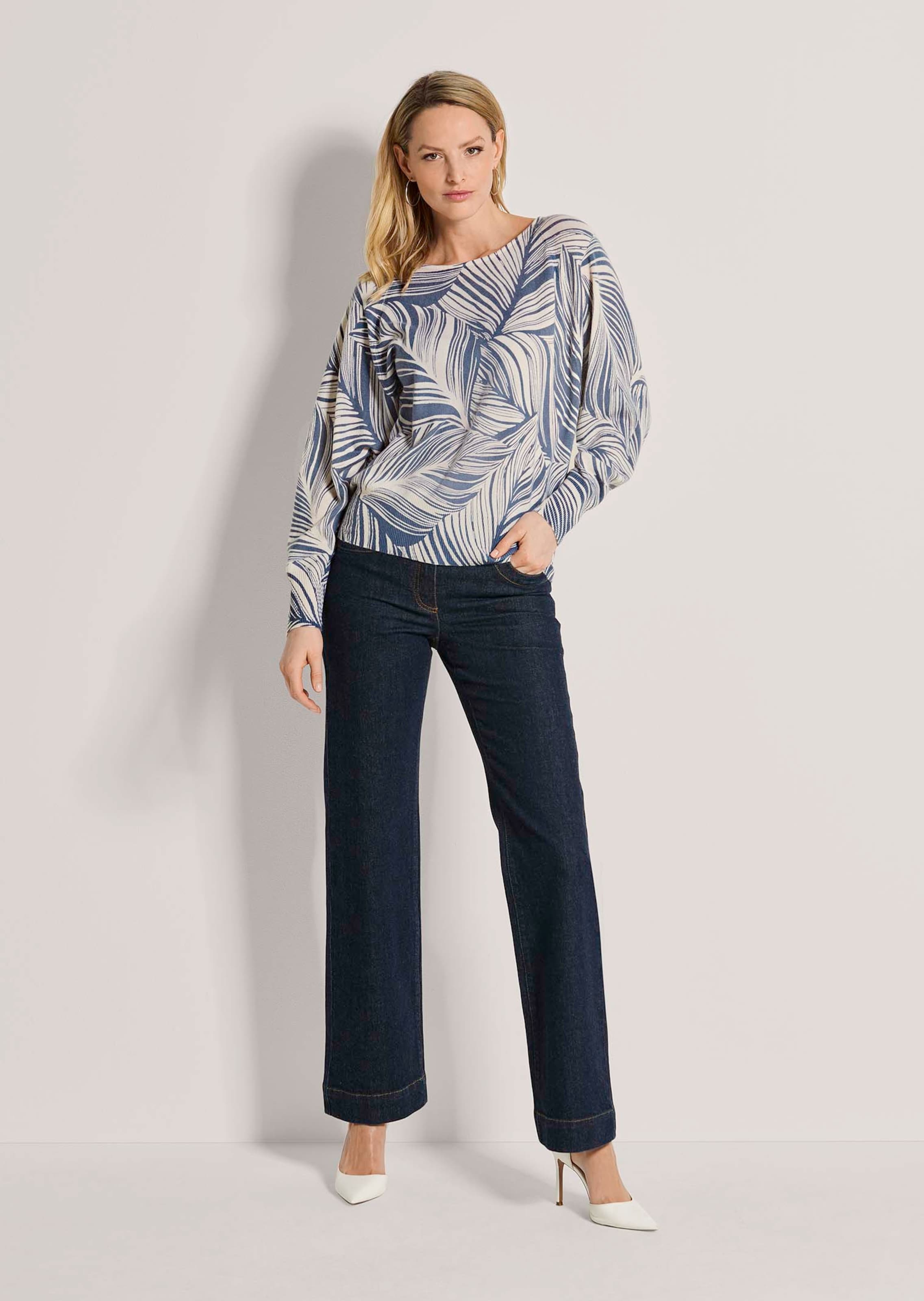 Pull en cachemire avec impression feuilles thumbnail 3