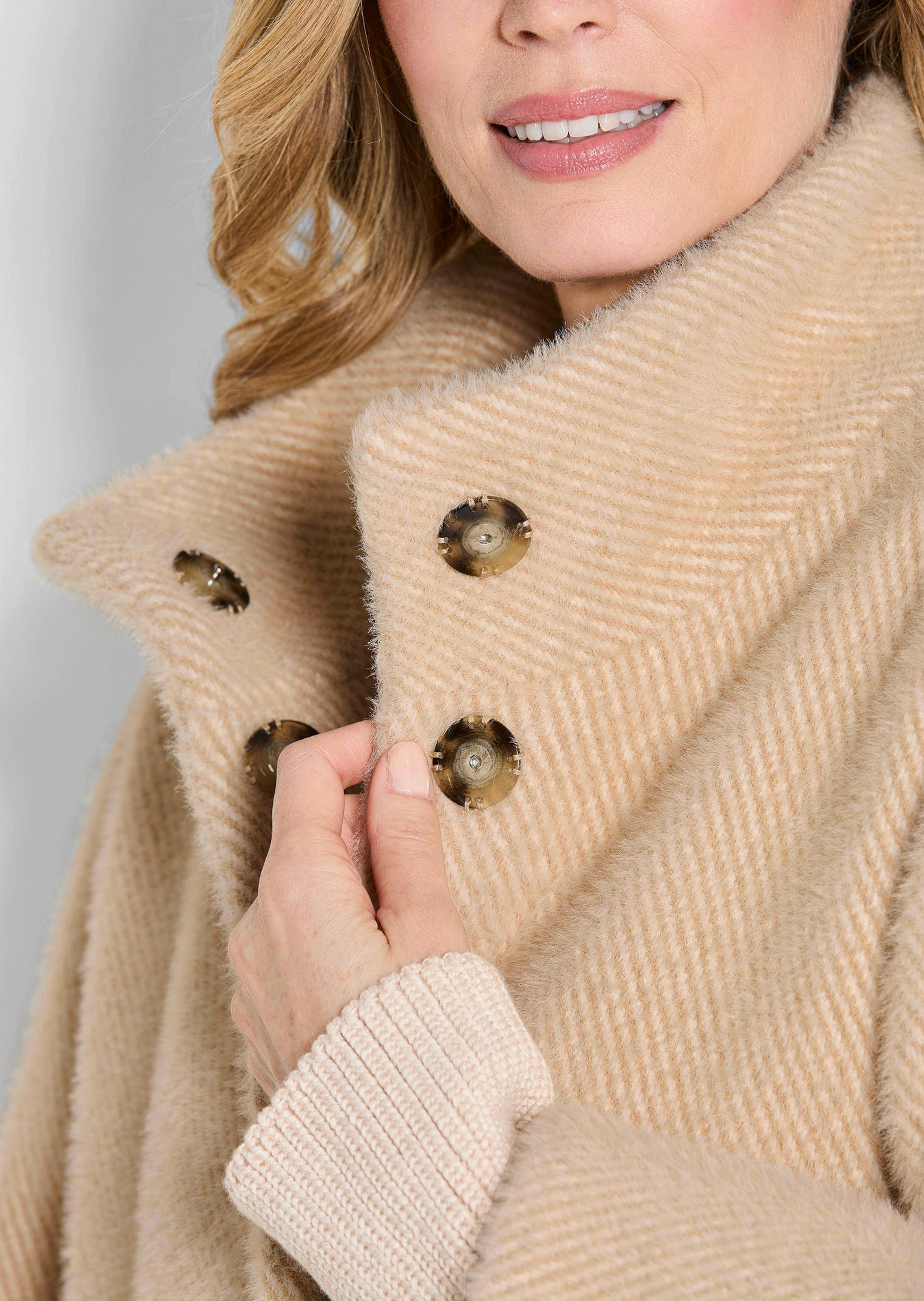 Veste tendance avec finitions en tricot thumbnail 5