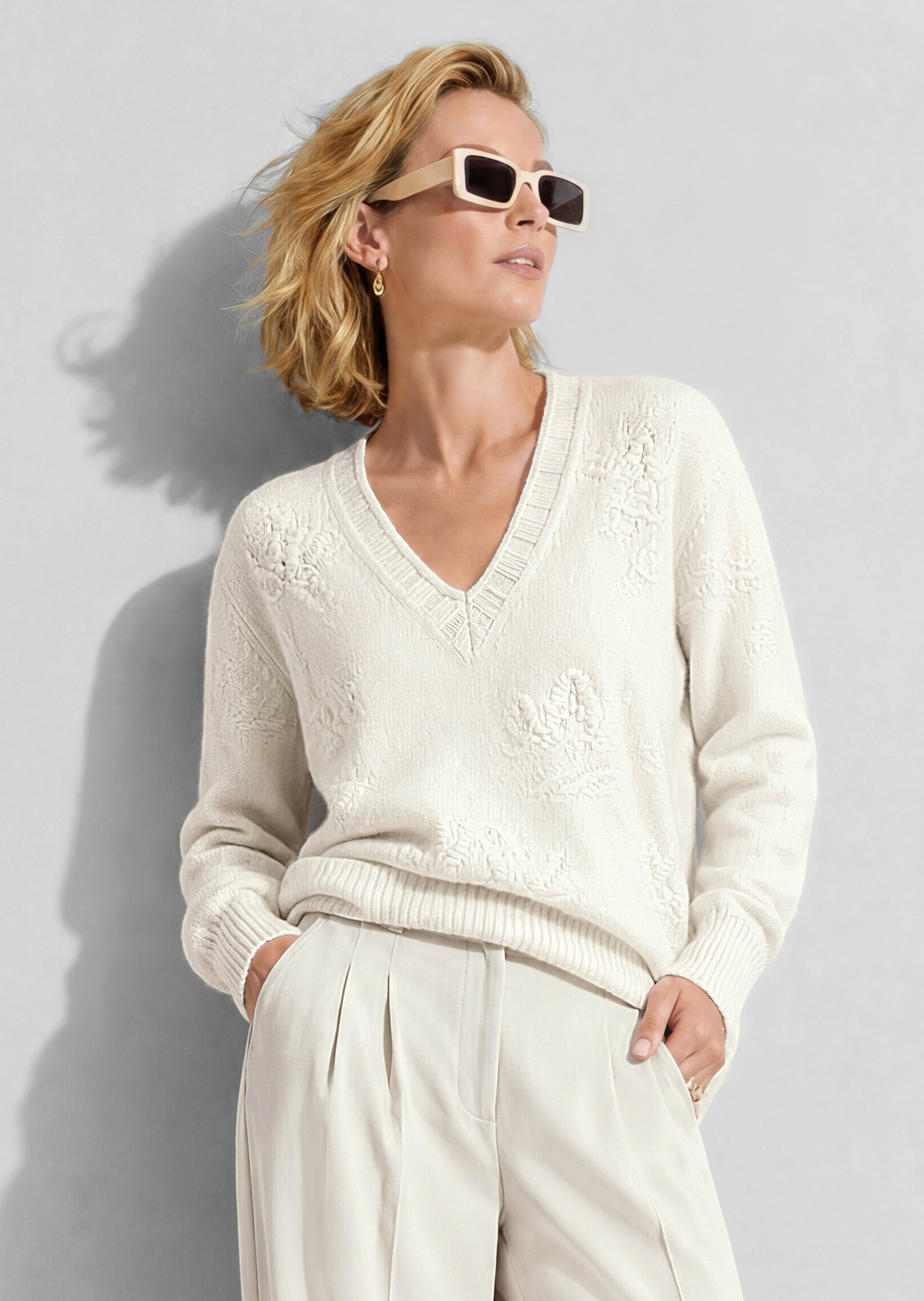 Strickpullover mit tonigem Floral-Muster