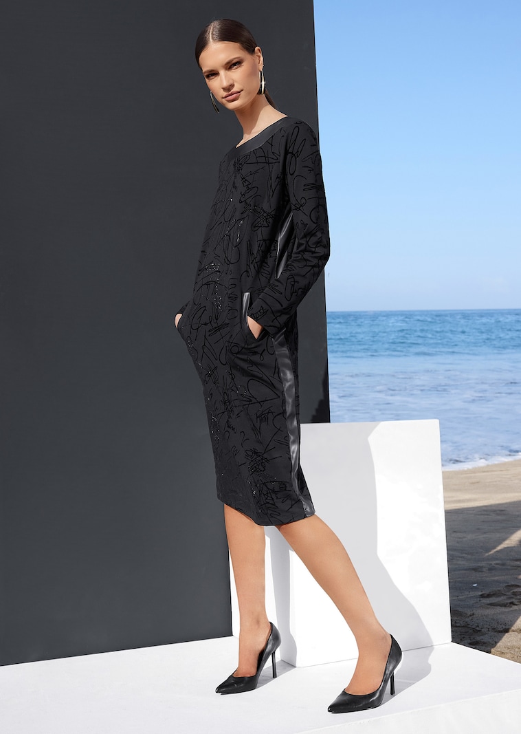 Sportlich-elegantes Kleid zum Schlüpfen