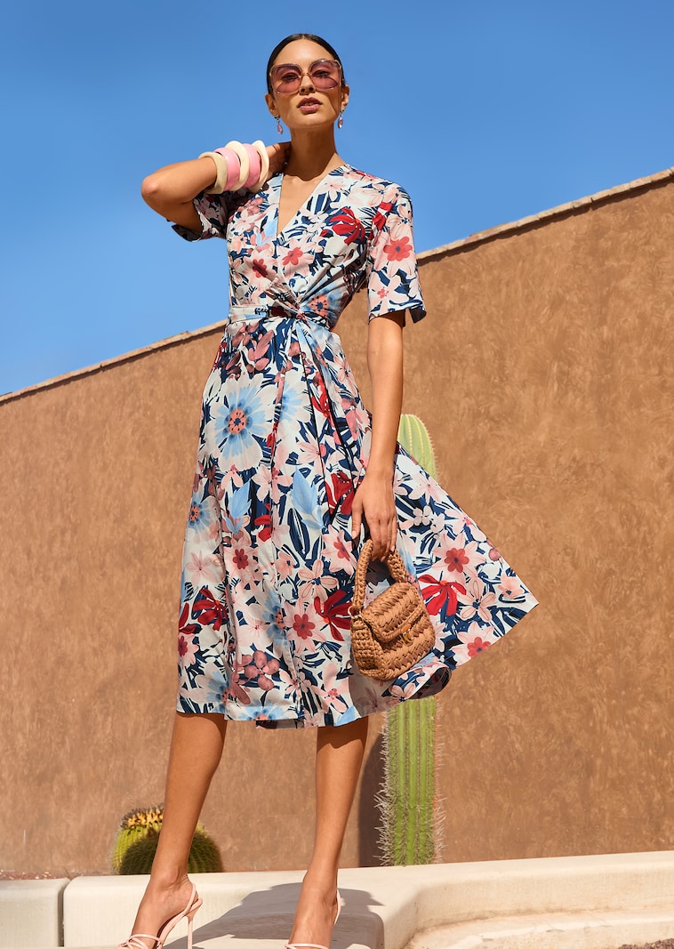 Wickelkleid mit Blumenmuster