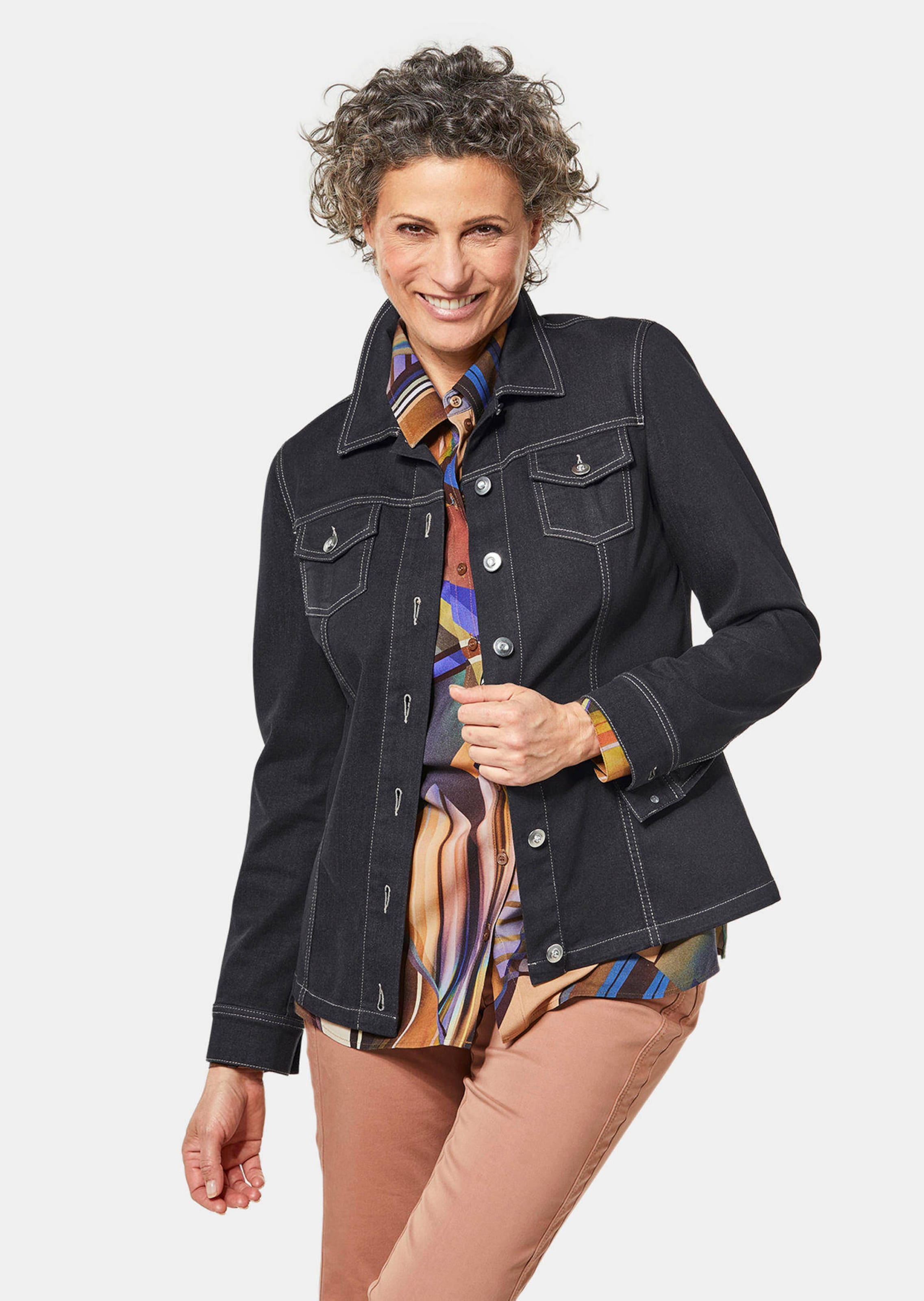 Tijdloos jeansjasje met mooie details