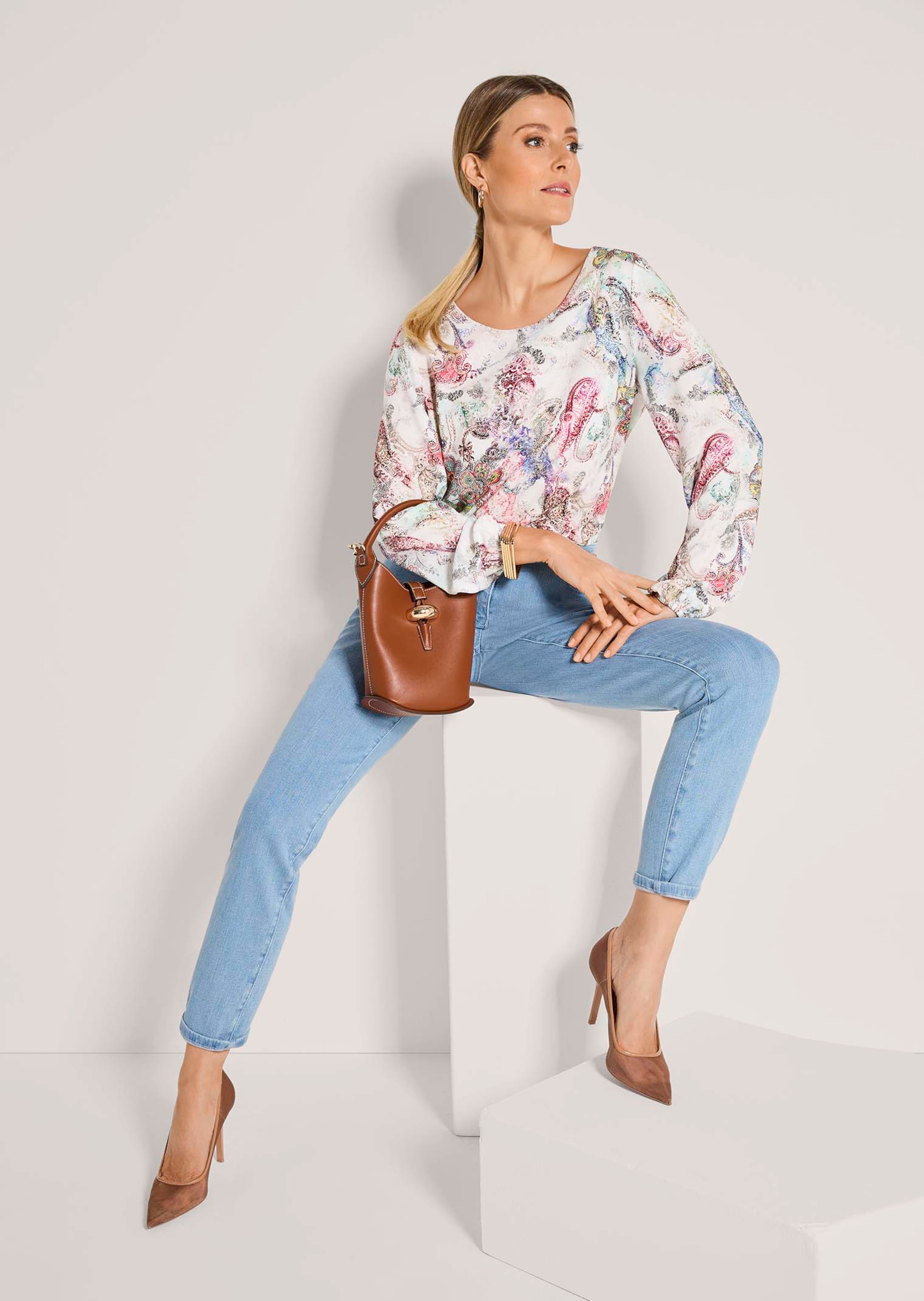 Viskosebluse mit Fantasieprint