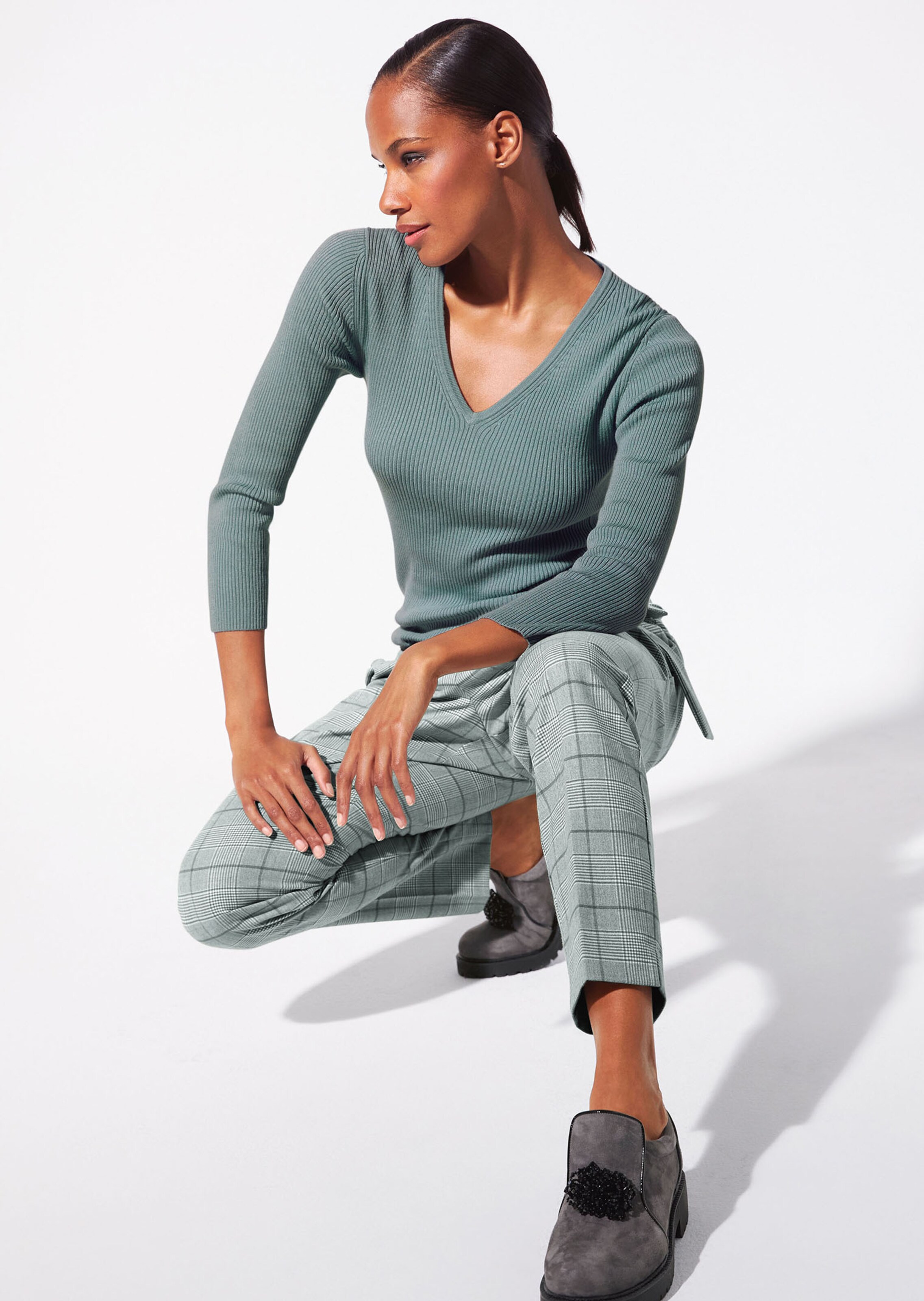 Karo-Bundfaltenhose mit Bindegürtel