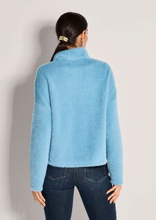 Veste courte en fausse fourrure tendance thumbnail 4