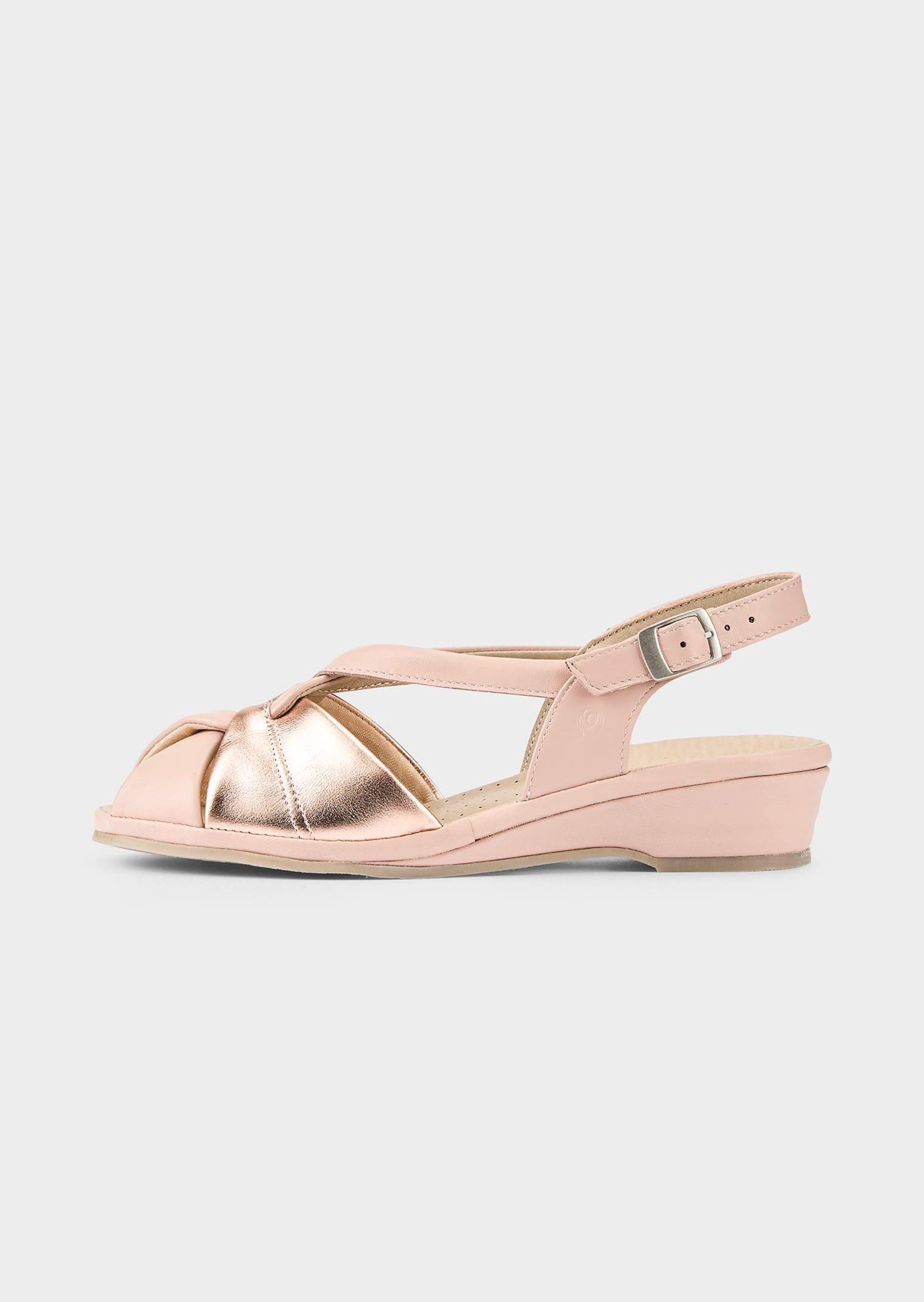 Sandales classiques en cuir doux, avec détails brillants