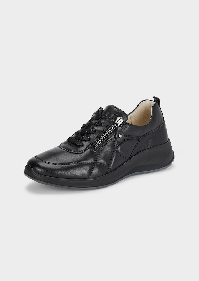 Sneaker aus Leder in Komfort-Weite