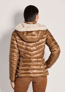 Steppjacke mit abnehmbarer Kapuze thumbnail 4