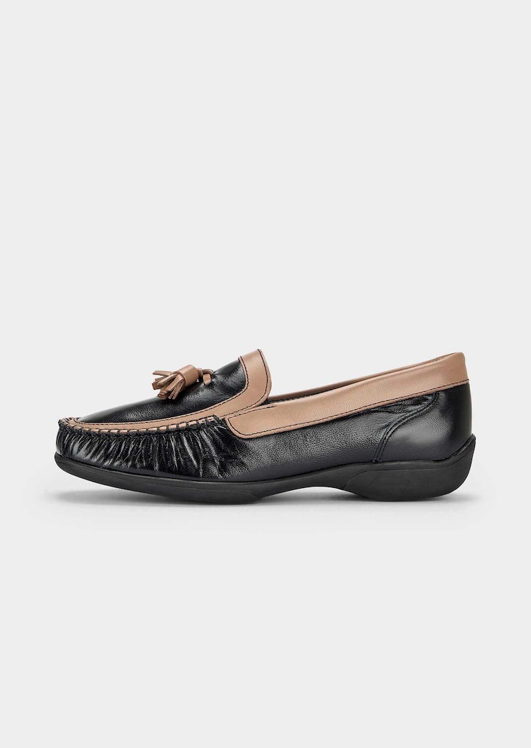 Leren mocassins met decoratief kwastje
