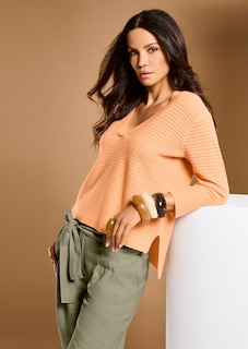 V-Pullover mit Ajour-Muster thumbnail 1