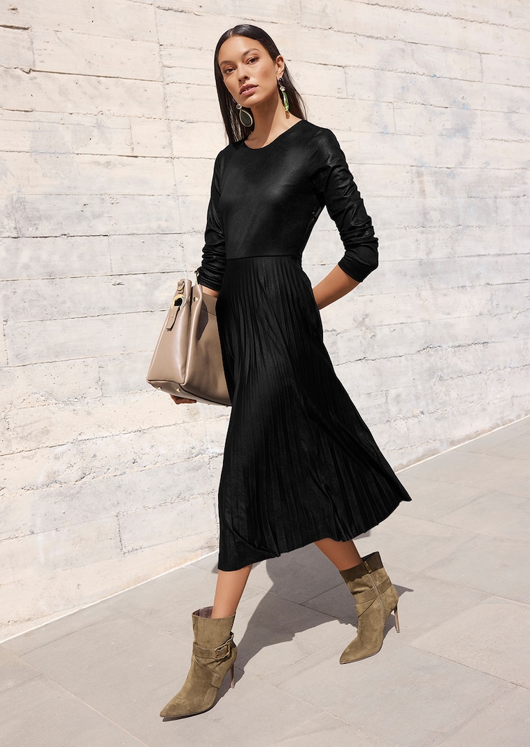 Jersey-Kleid in Leder-Optik mit Plisseerock