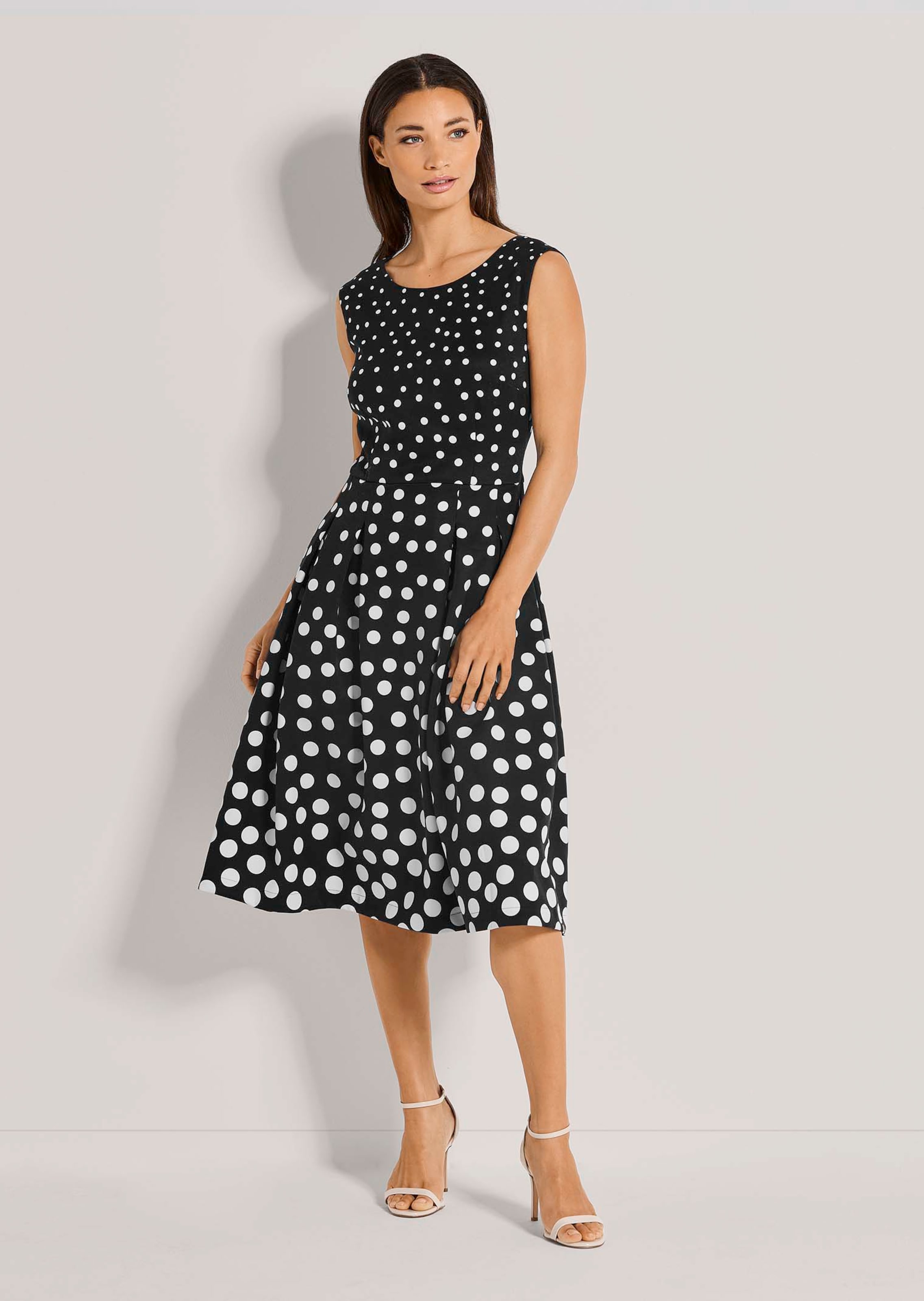 Robe à pois