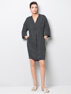 Kleid mit V-Ausschnitt thumbnail 6