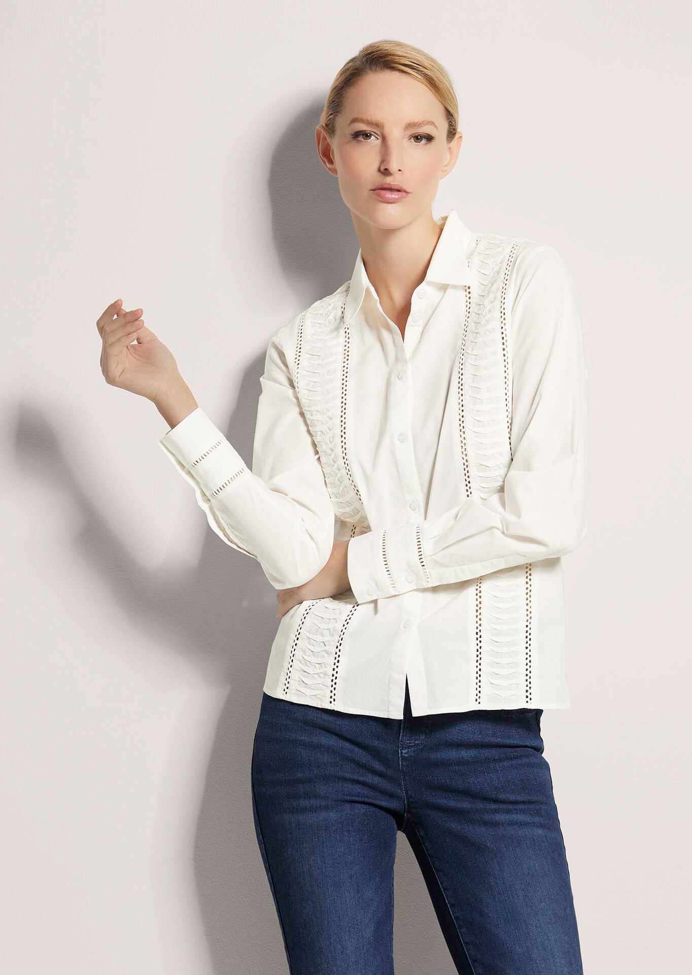 Bluse mit Cut Outs