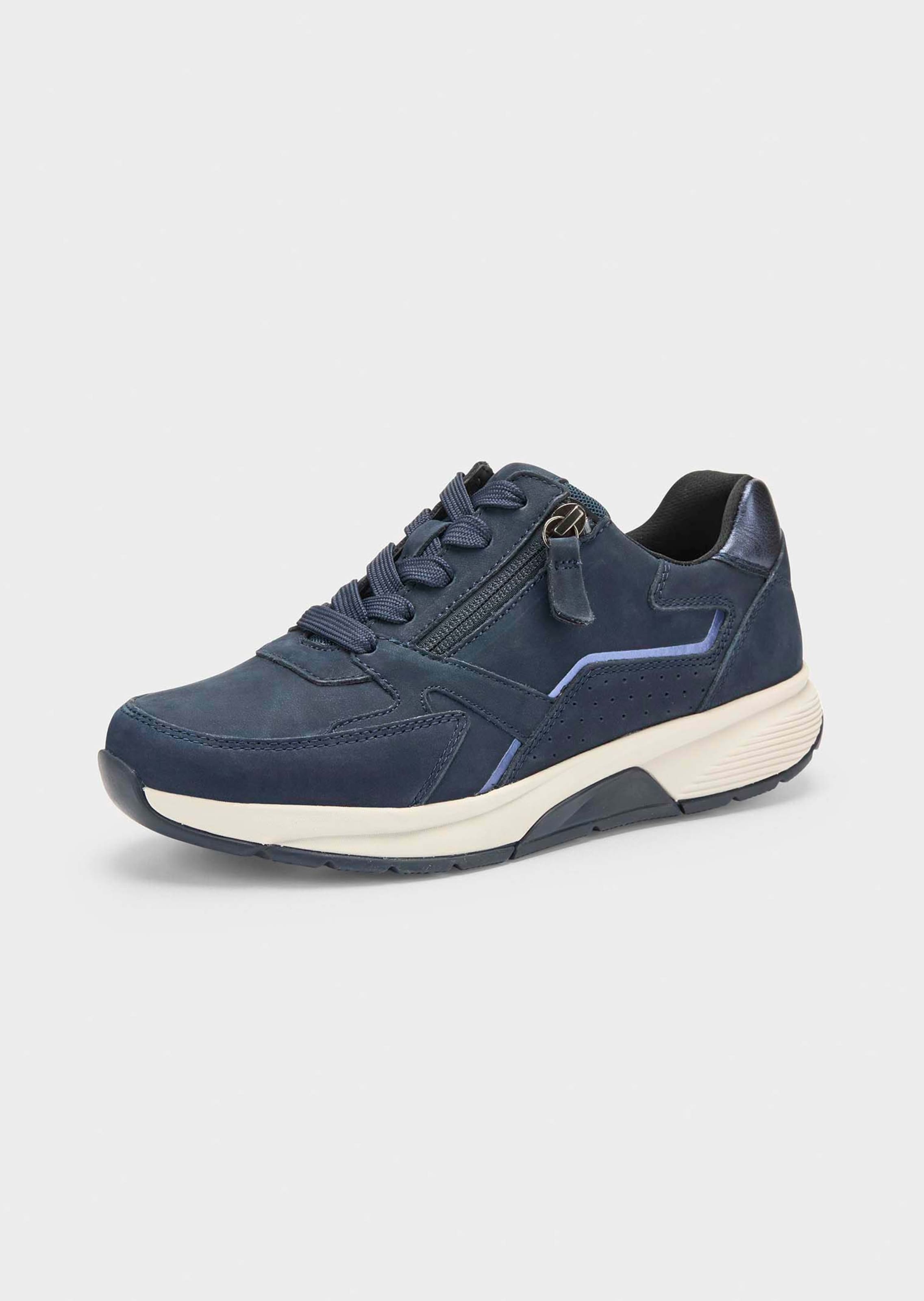 Sneaker mit Mesh-Futter
