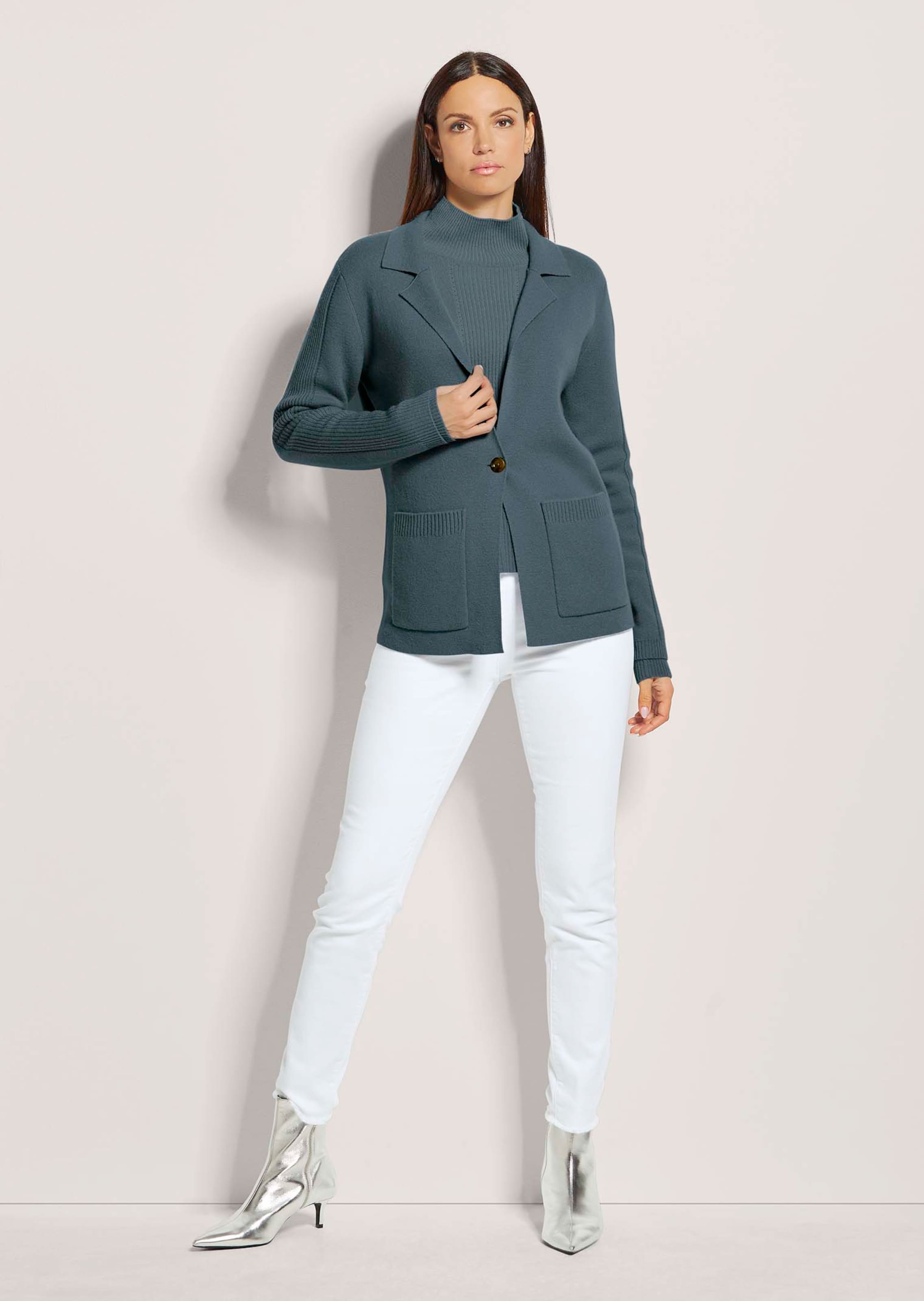 Knitted blazer with cashmere thumbnail 2