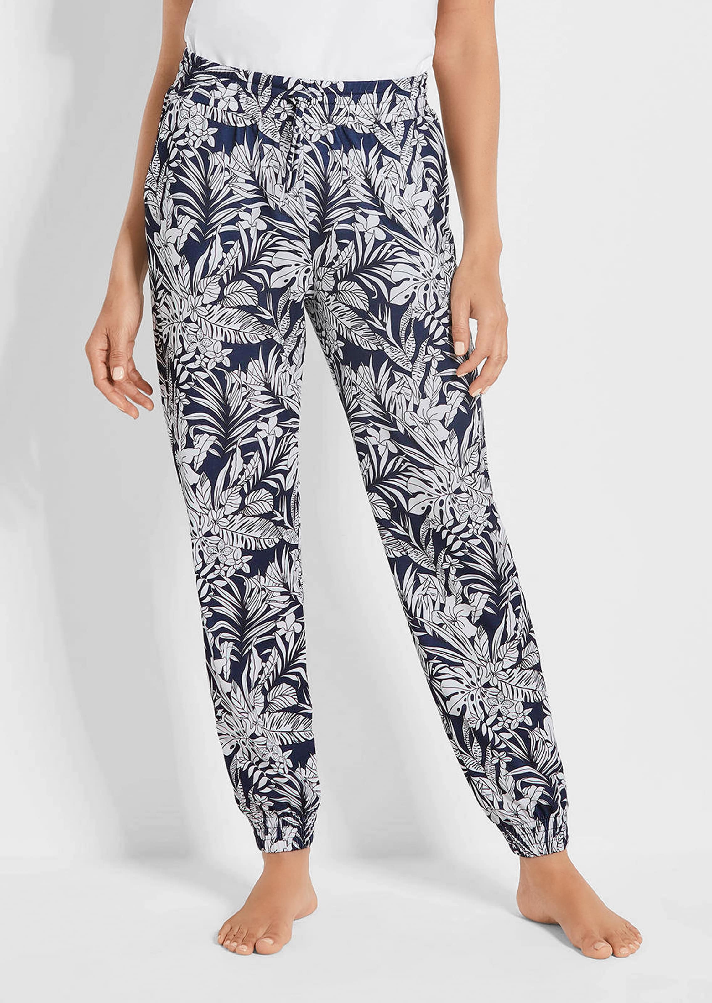 Bequeme Jogginghose mit Blätter-Print