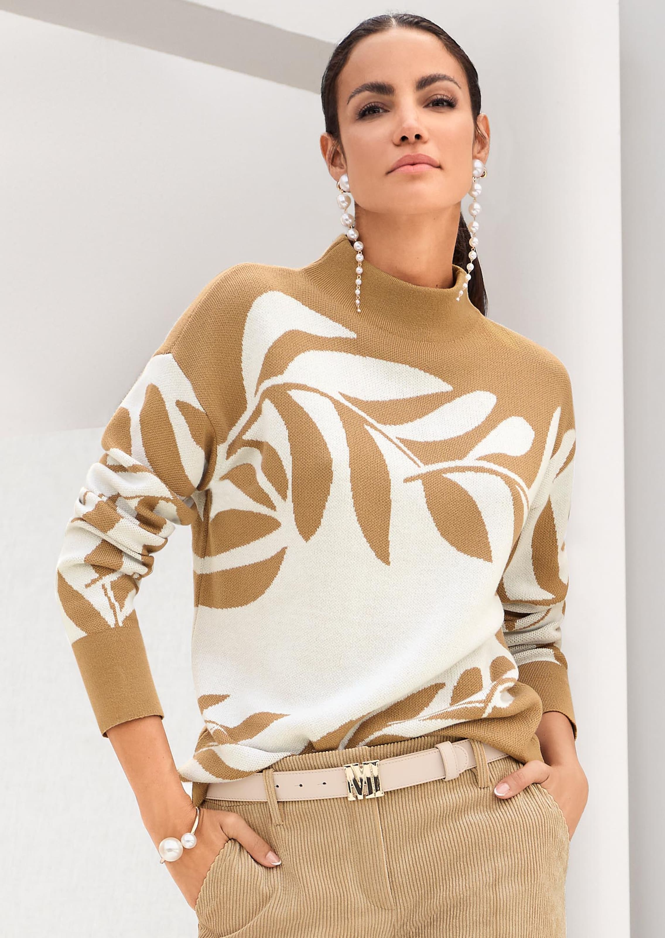 Jacquard-Pullover mit floralem Muster
