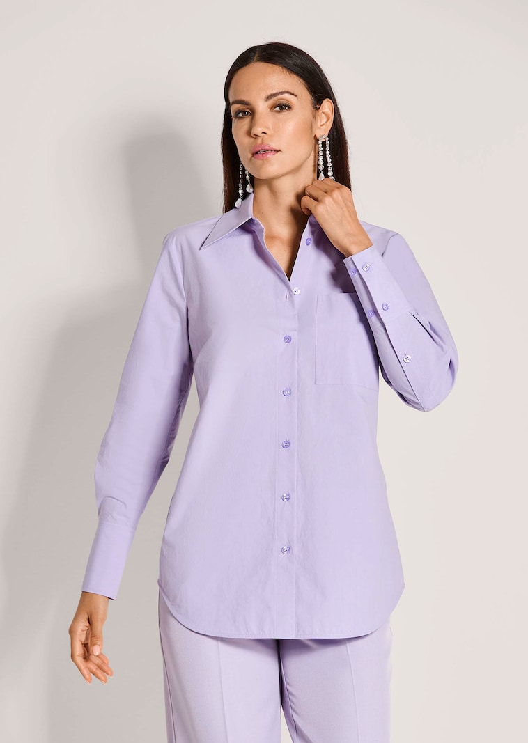 Longbluse mit doppelreihigen Manschetten