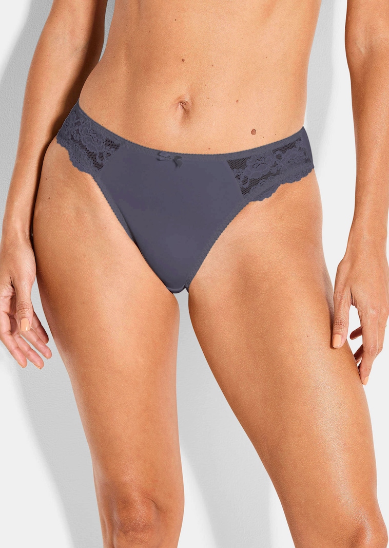 Hüftslip aus femininer Spitze