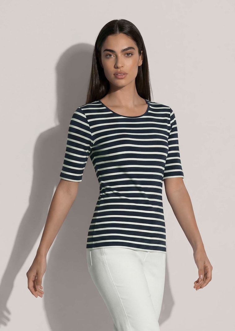 Maritimes Ringelshirt mit Querstreifen