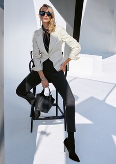 Blazer thumbnail 1