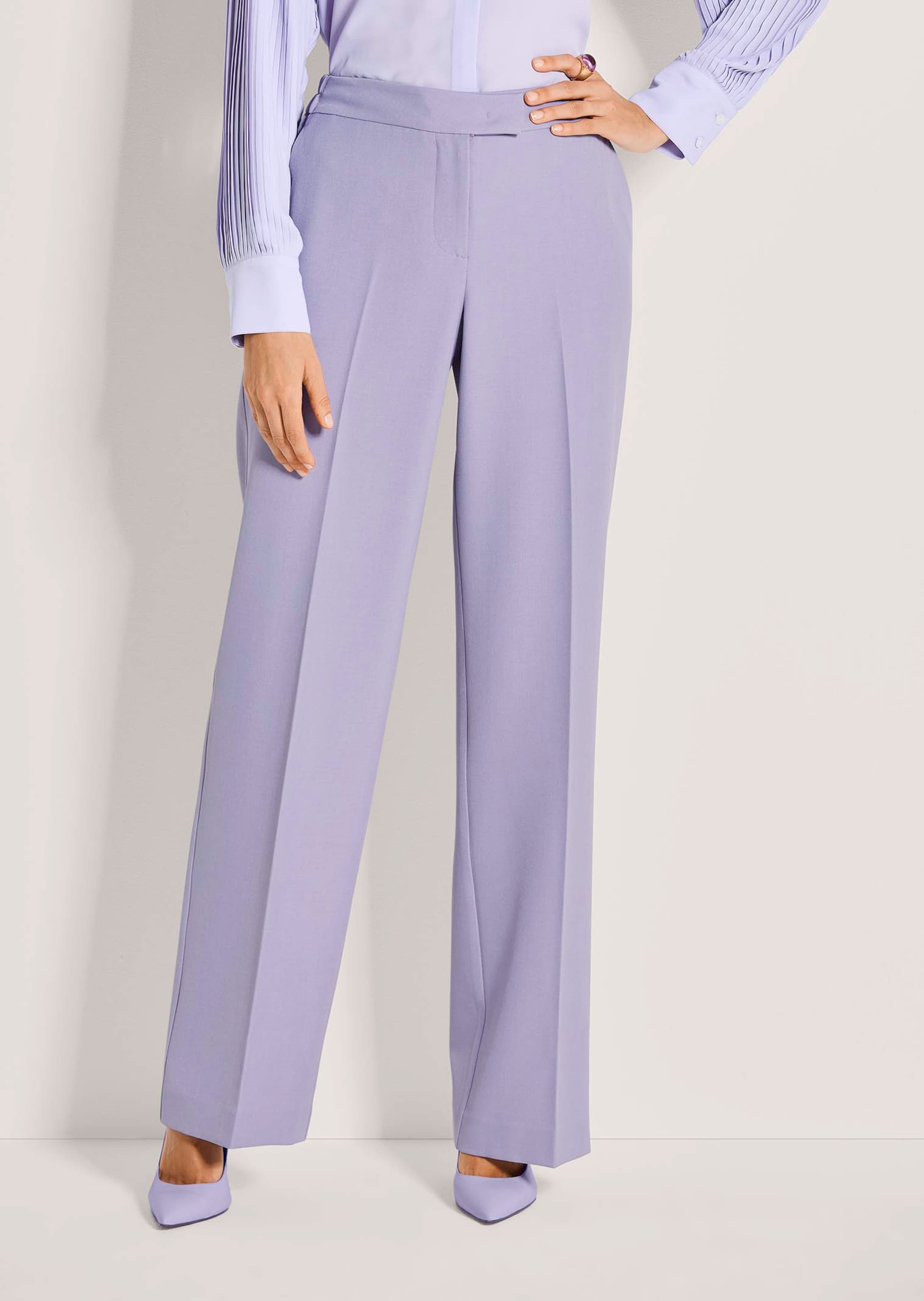 Stoffhose mit Bügelfalten