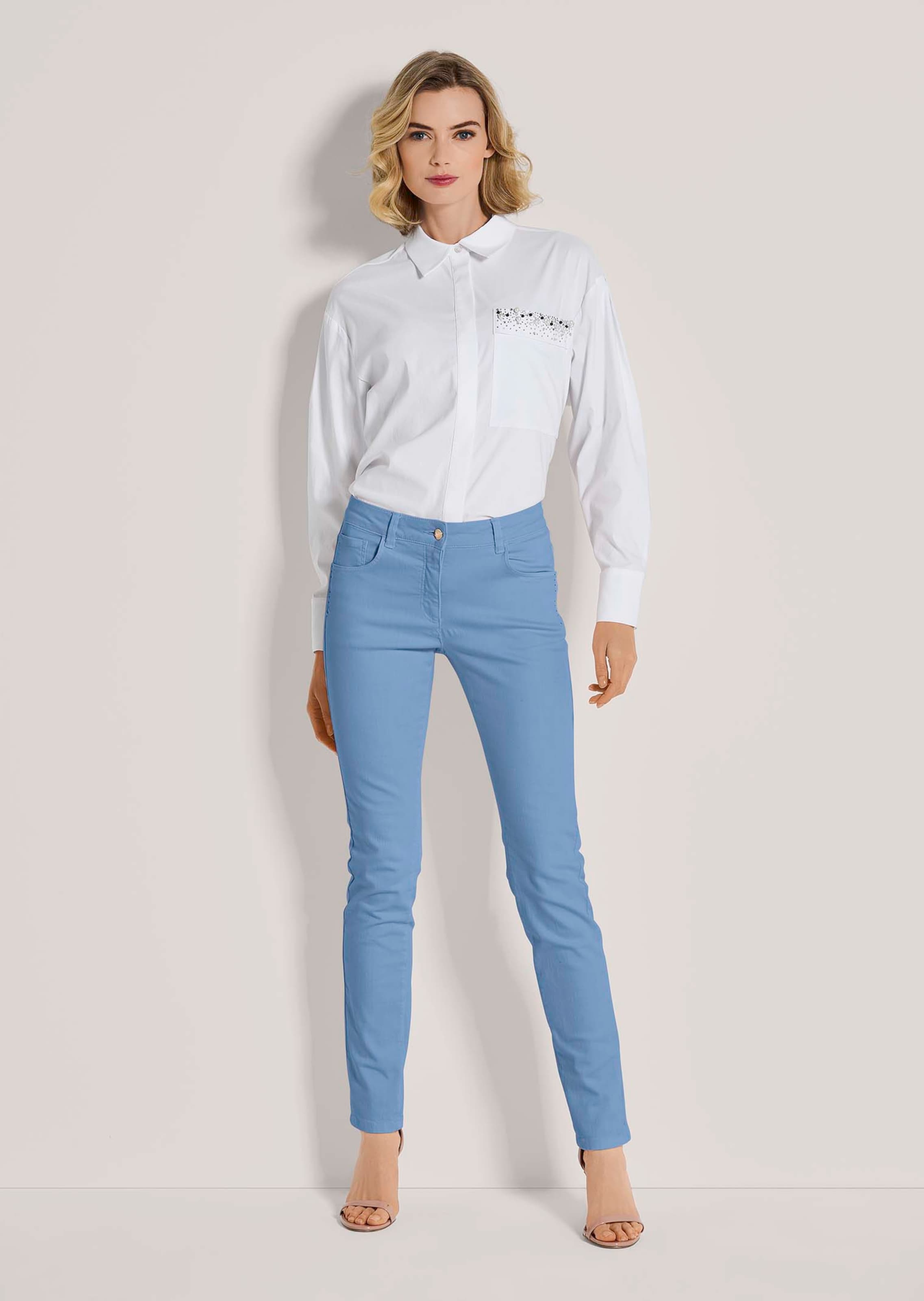 Jean slim cinq poches avec détails stras