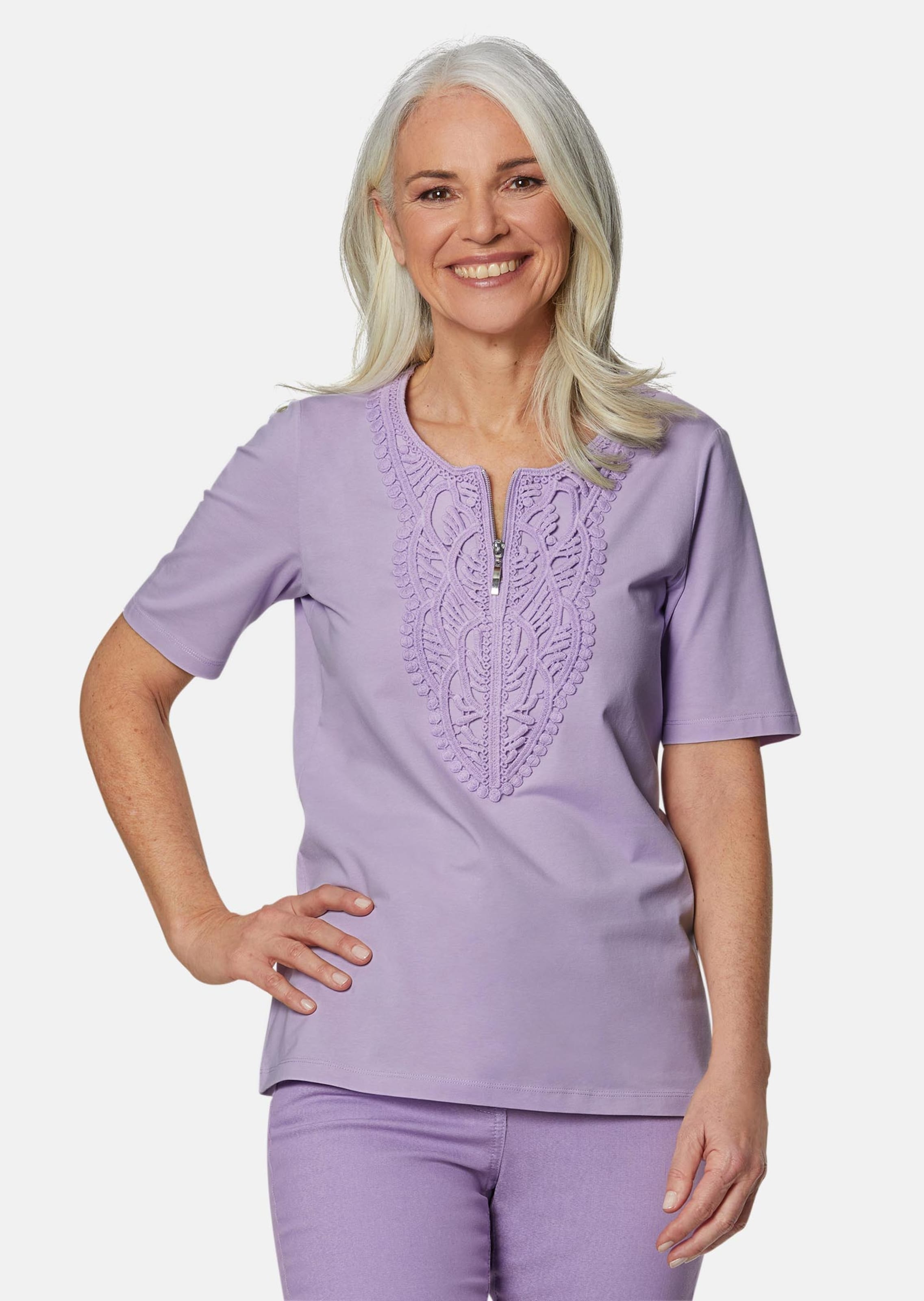 Shirt met ronde hals en gehaakt kant