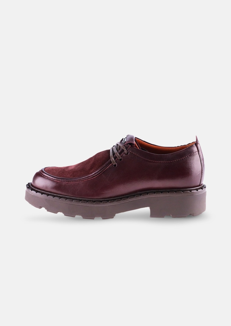 Chaussures à lacets en cuir avec semelle profilée
