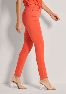 Jeans mit feinem Fransensaum thumbnail 5