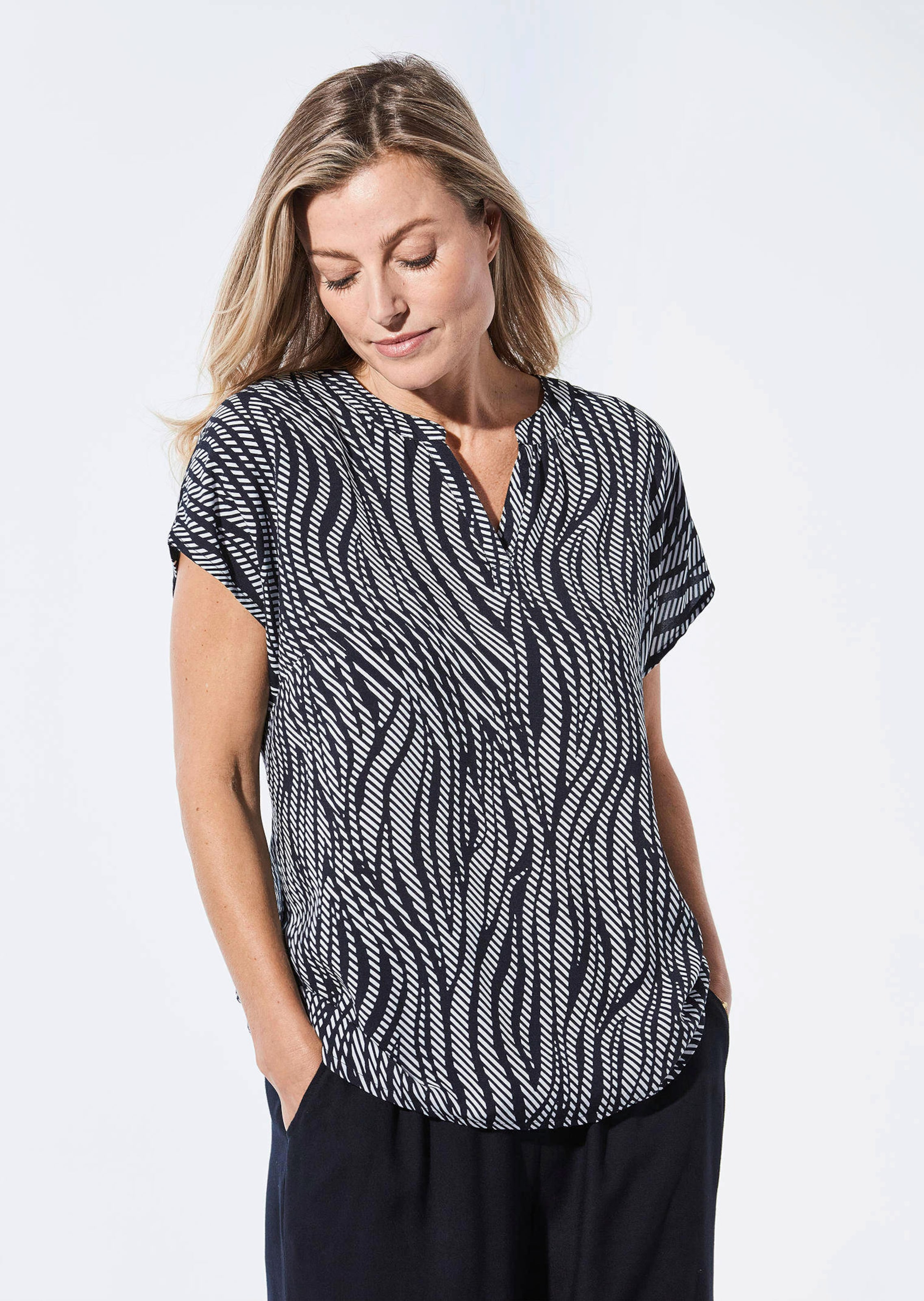 Bluse mit Tunika Ausschnitt
