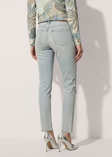 Slim-Jeans mit Strassdetails und modischer Waschung thumbnail 4