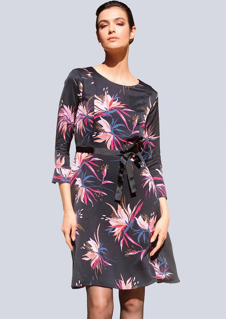 Robe avec ceinture à nouer
