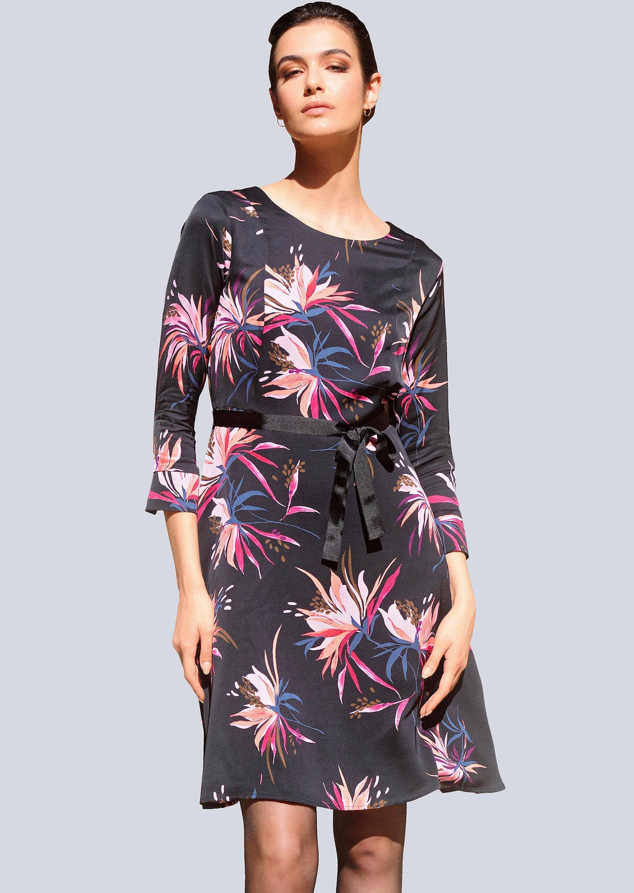 Robe avec ceinture à nouer