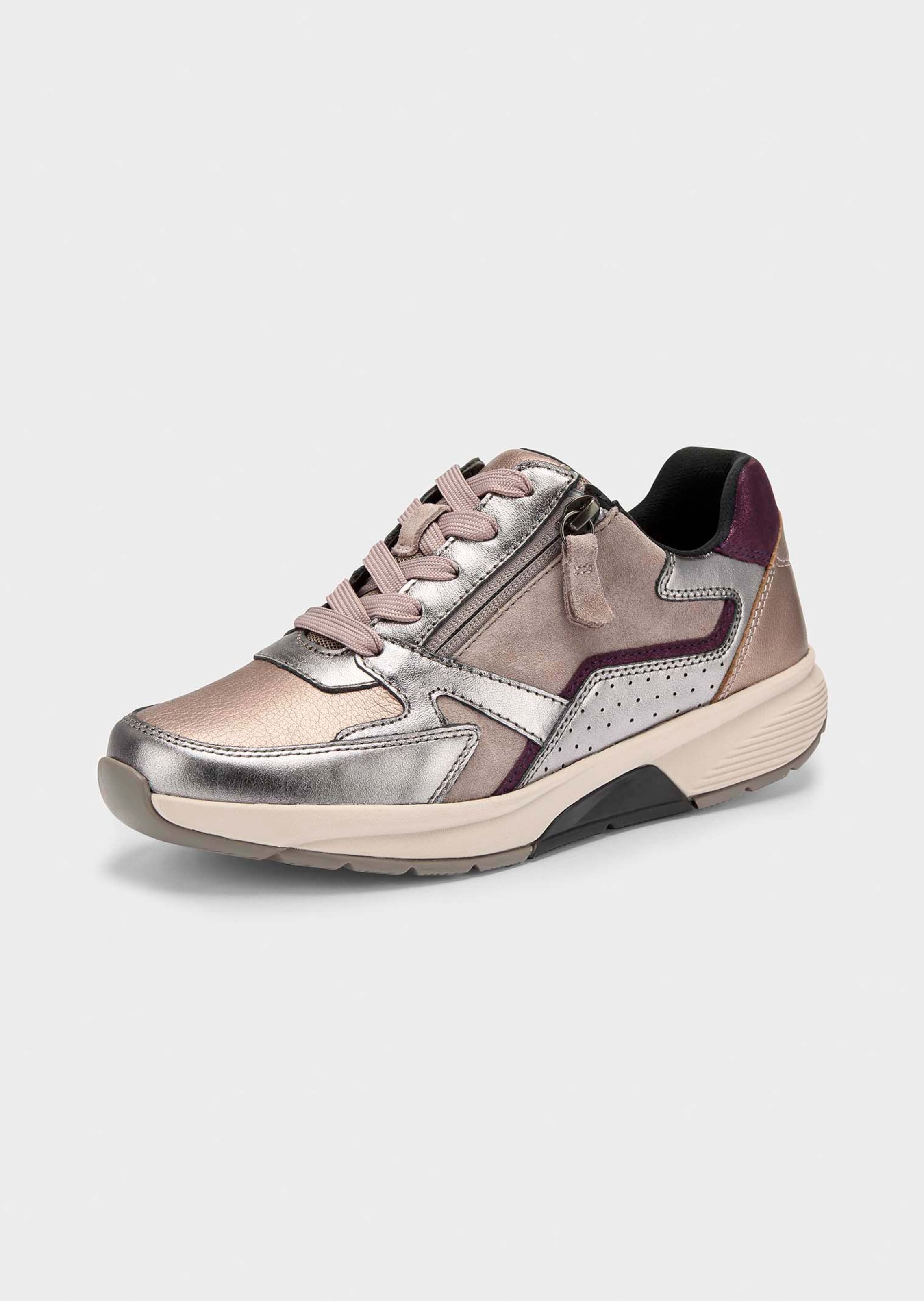 Sneaker mit Mesh-Futter