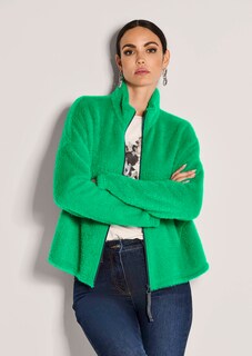 Veste courte en fausse fourrure tendance thumbnail 2