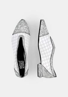 Slipper aus Leder mit Blumenornamenten thumbnail 2