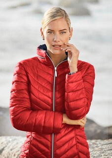 Steppjacke in figurschmeichelnder Optik thumbnail 7