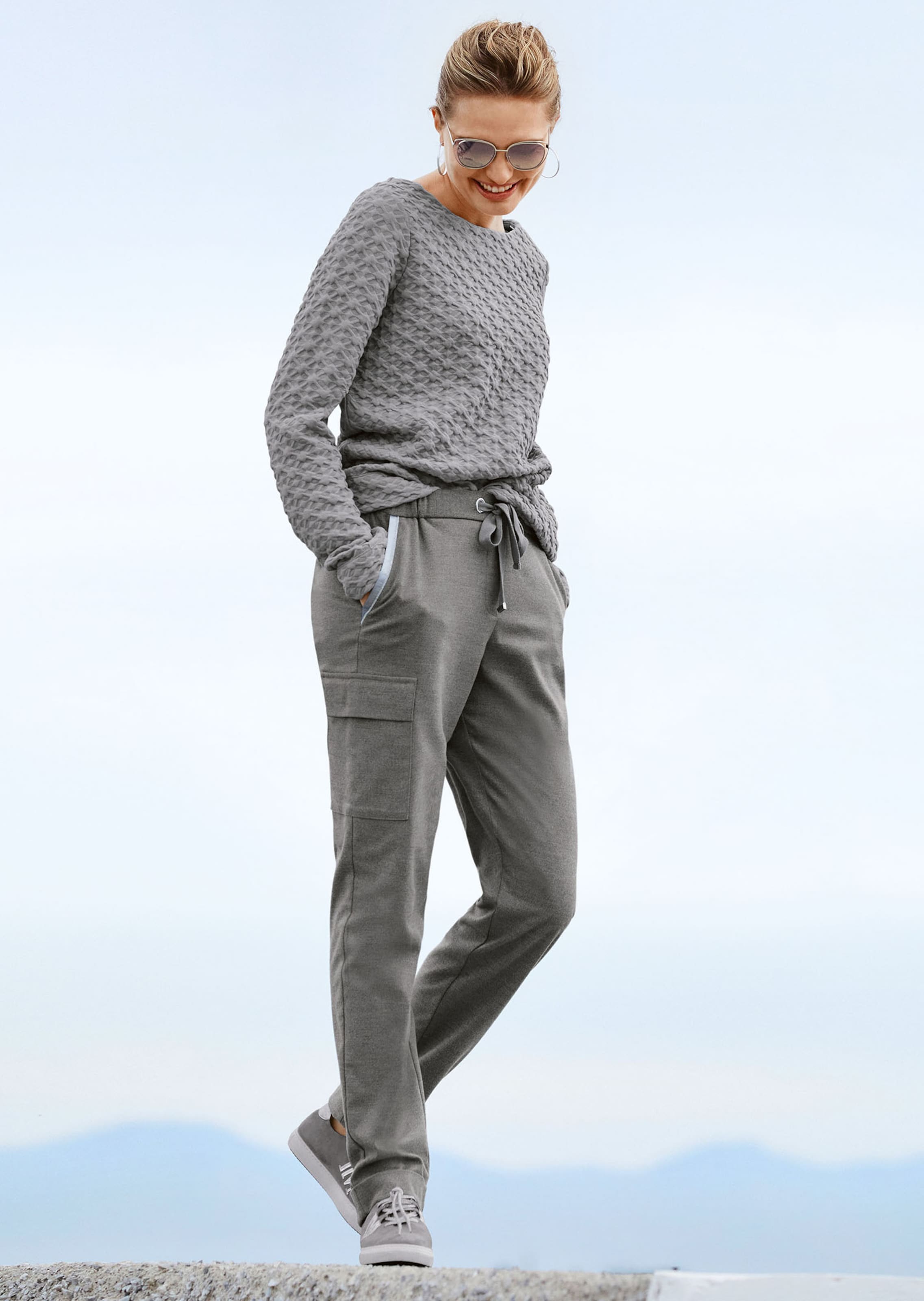 Edel-Joggpants mit vielen Details