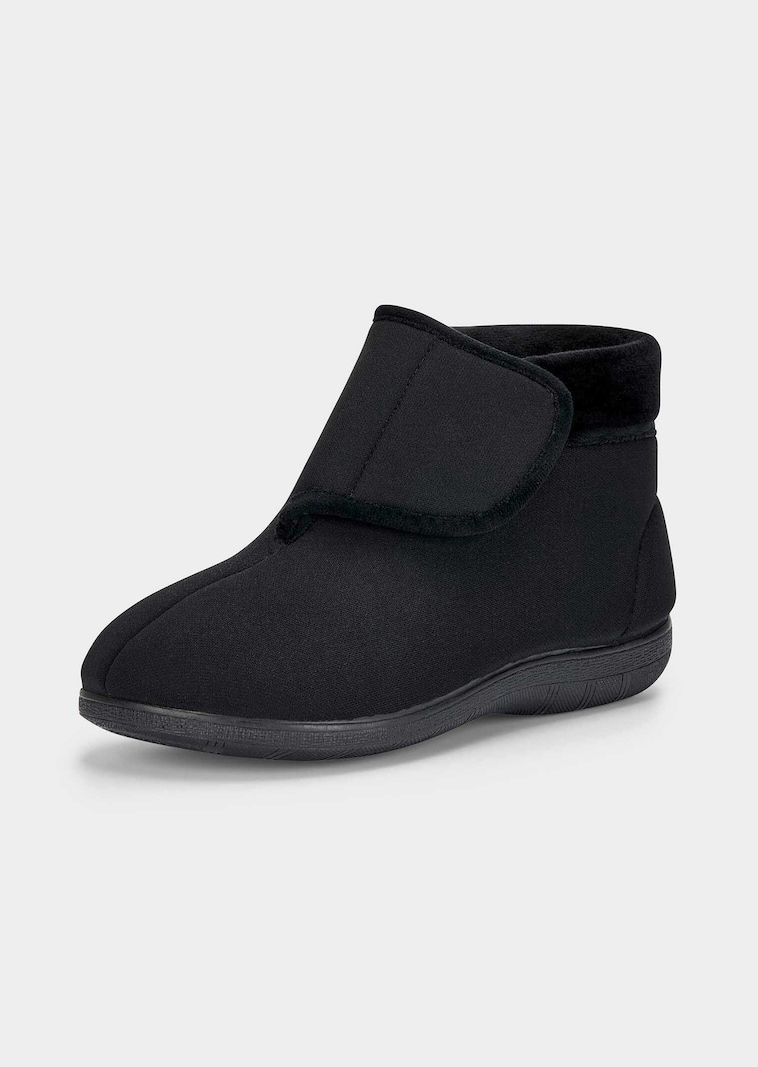 Pantoffels met brede klittenbandsluiting