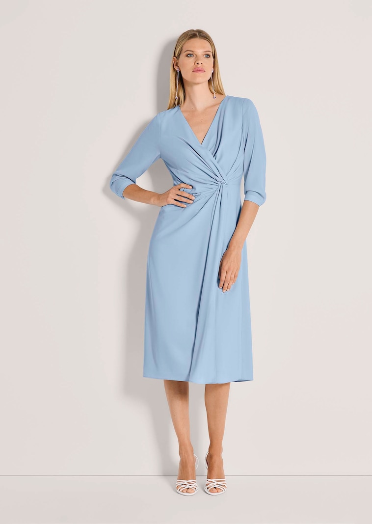 Elegantes Kleid in Wickeloptik