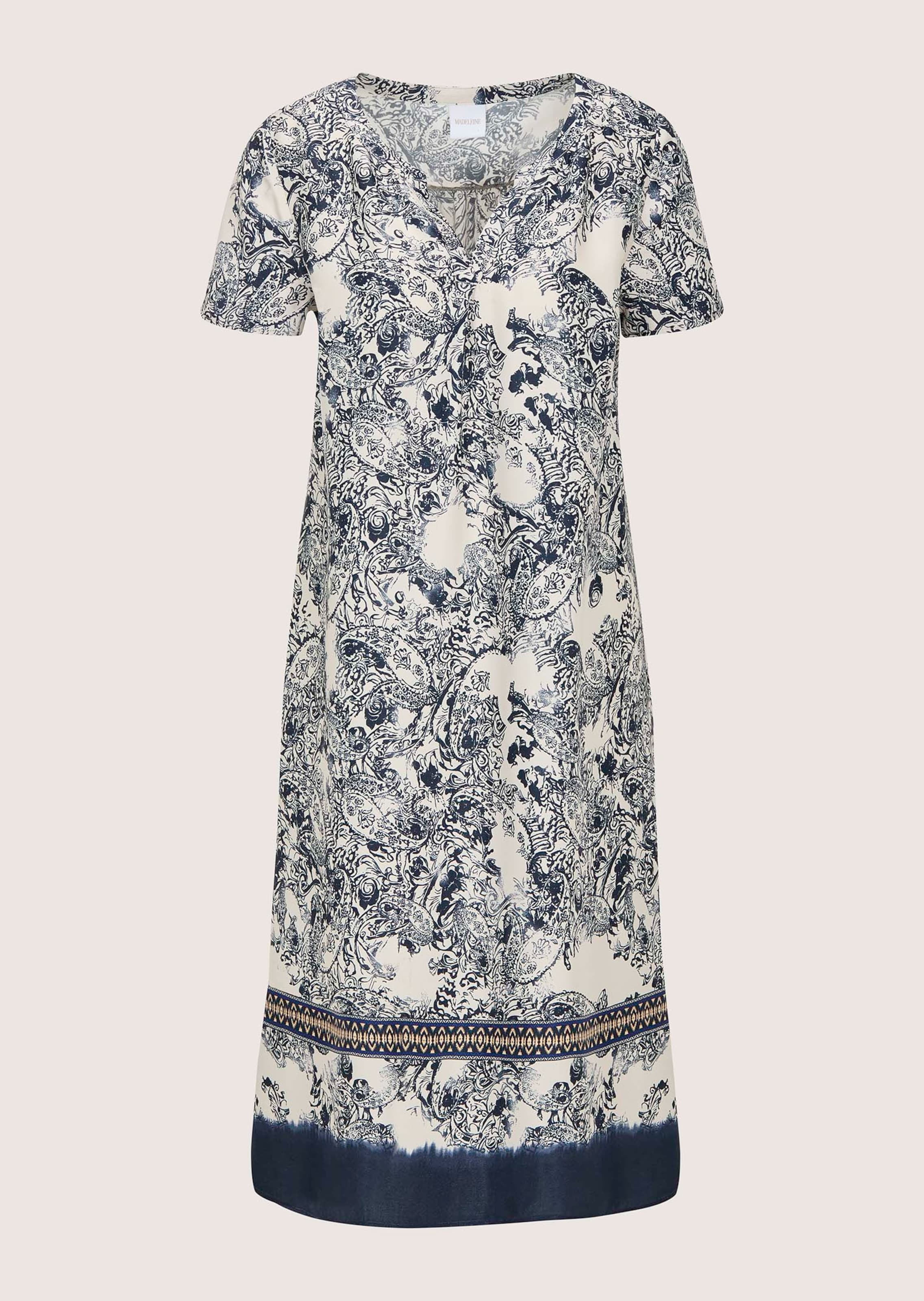 Luftiges Paisleykleid in H-Linie