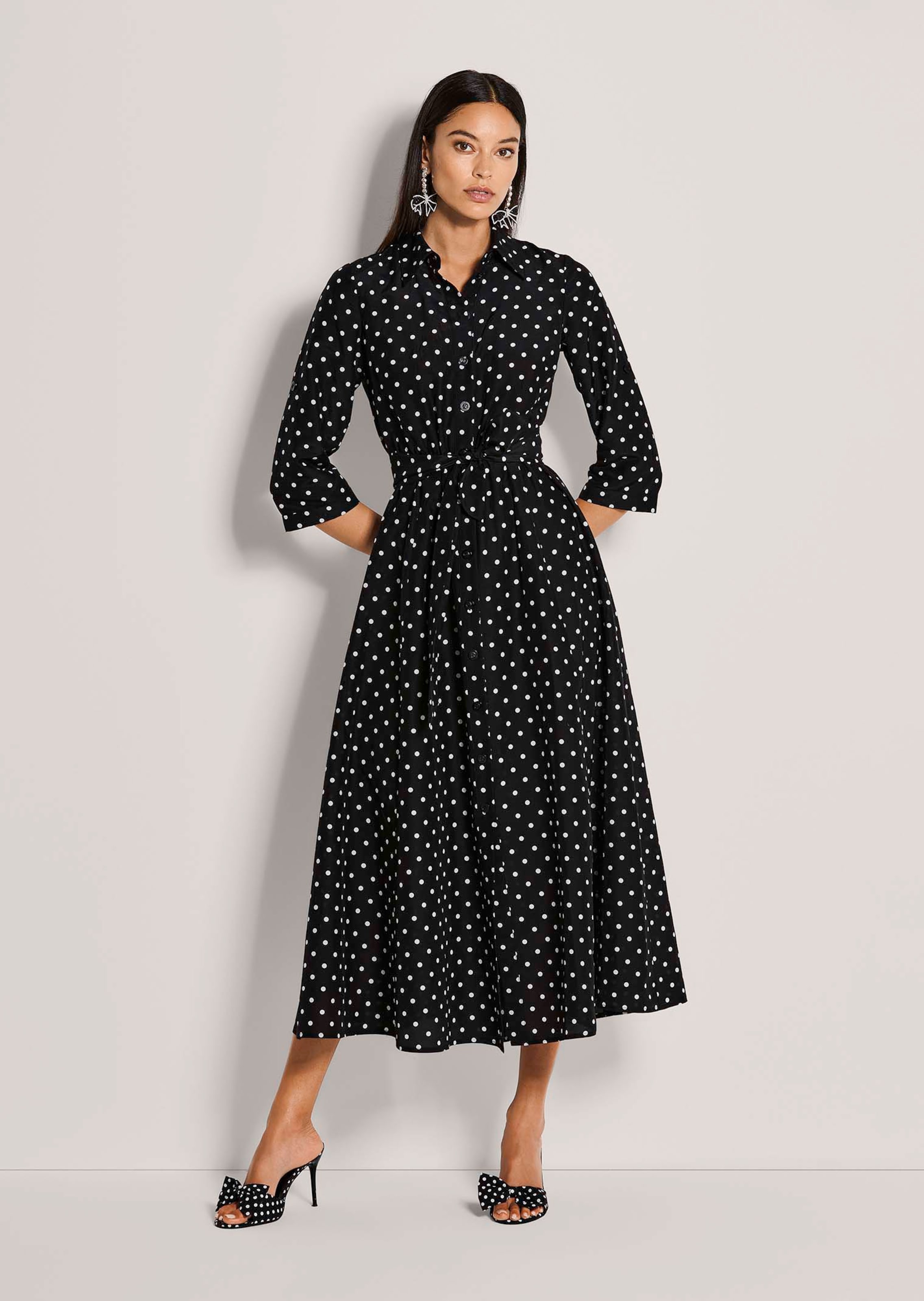Hemdblusenkleid mit Punkten