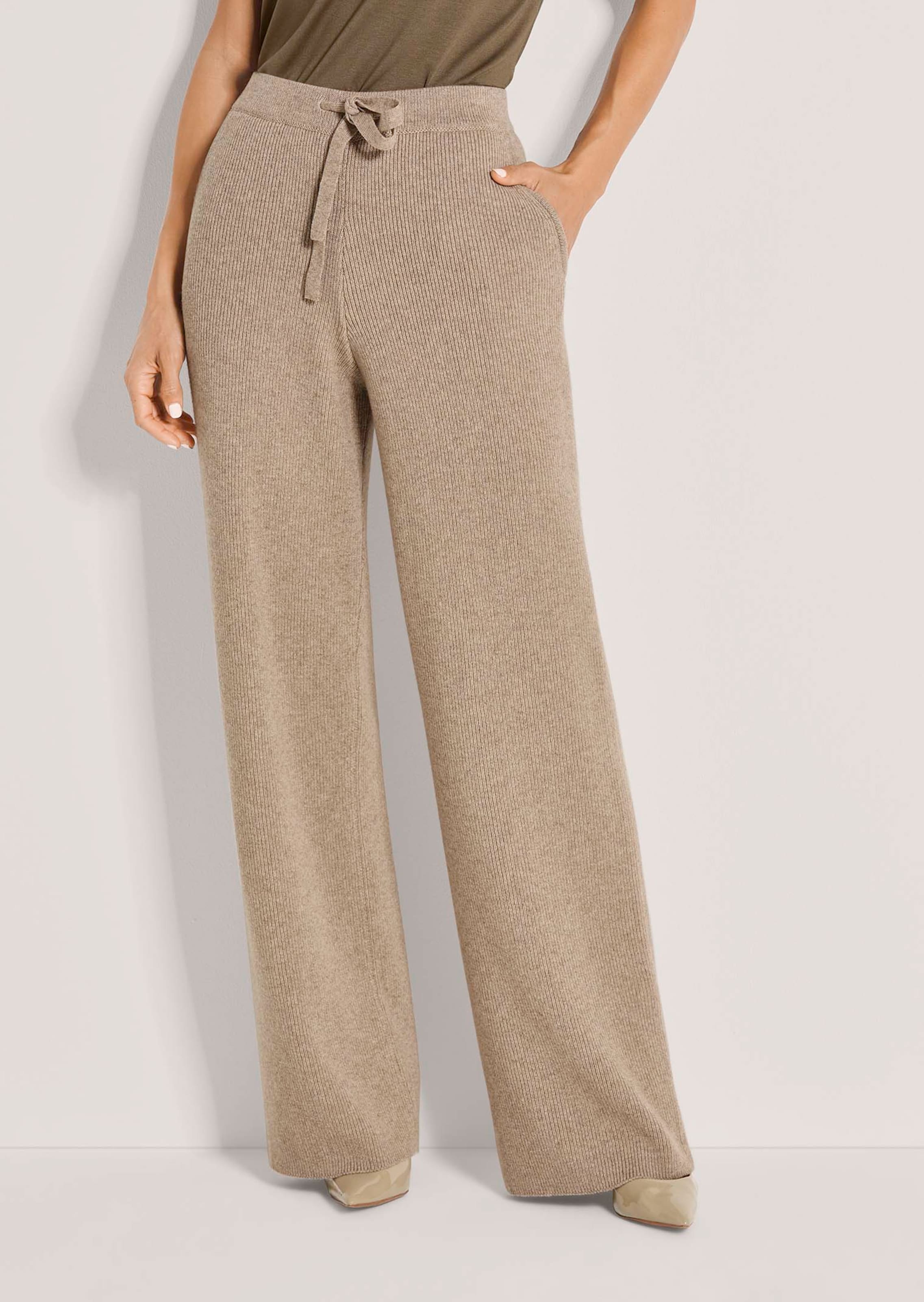 Weite Strick-Hose mit Bindeband