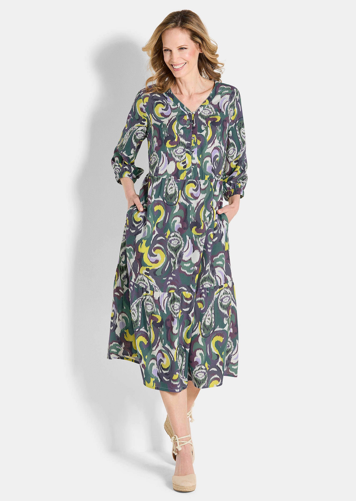 Druckkleid aus weich fliessender Viskose