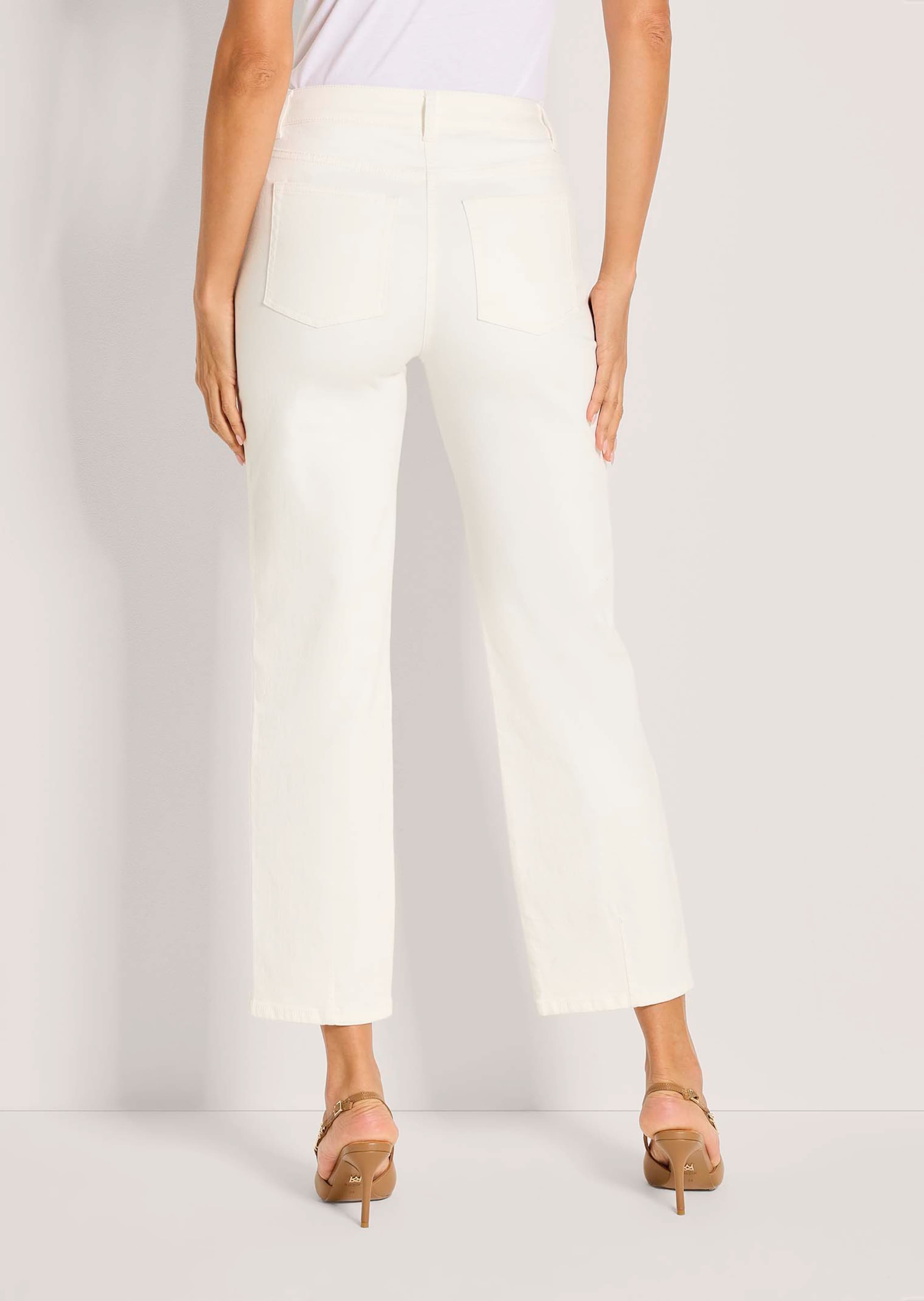 Cropped barrel jeans thumbnail 4