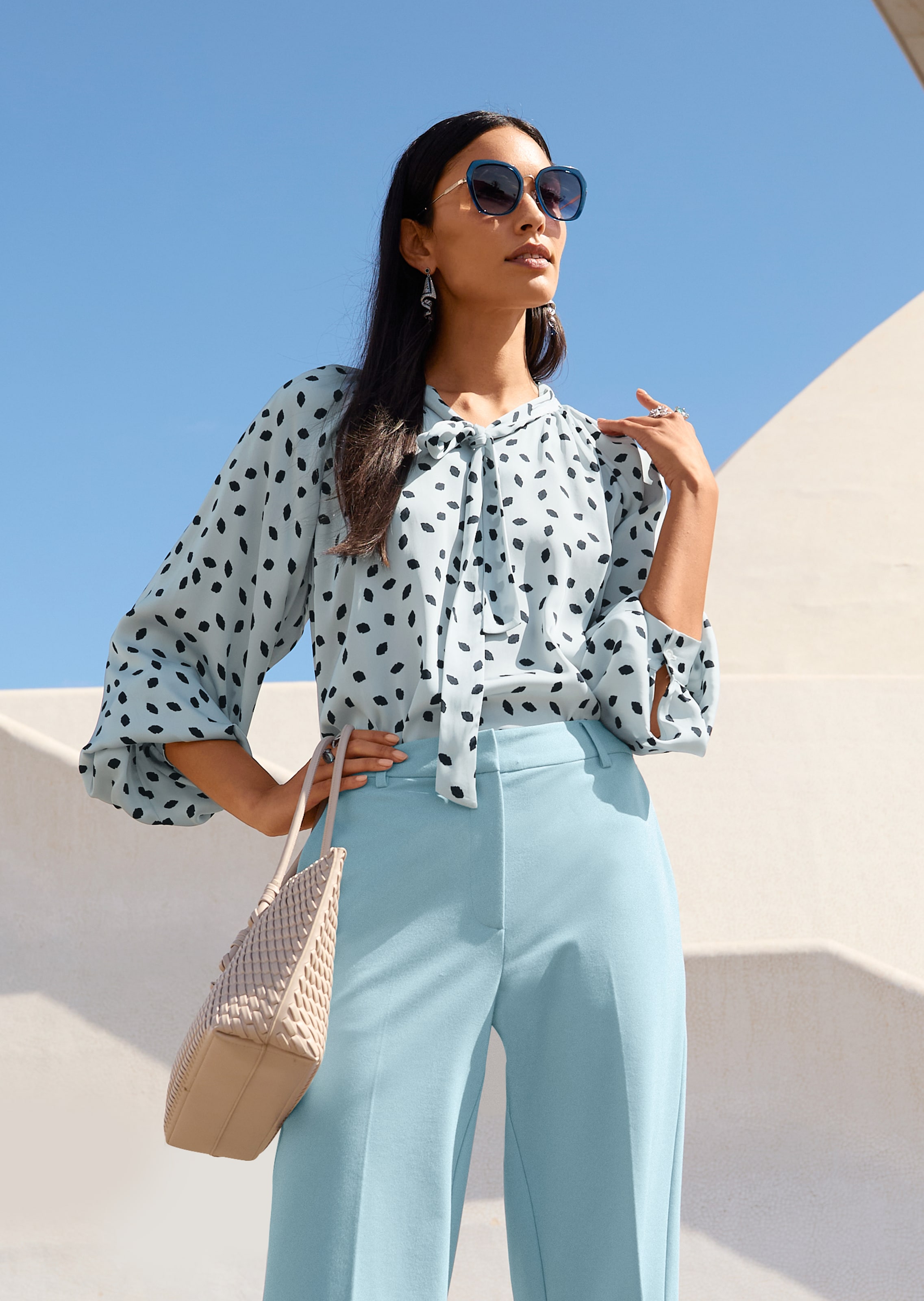 Bluse mit Kussmund-Print und Bindeband
