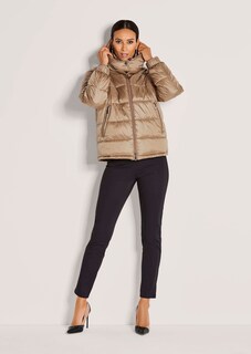 Steppjacke mit abnehmbarer Kapuze thumbnail 3